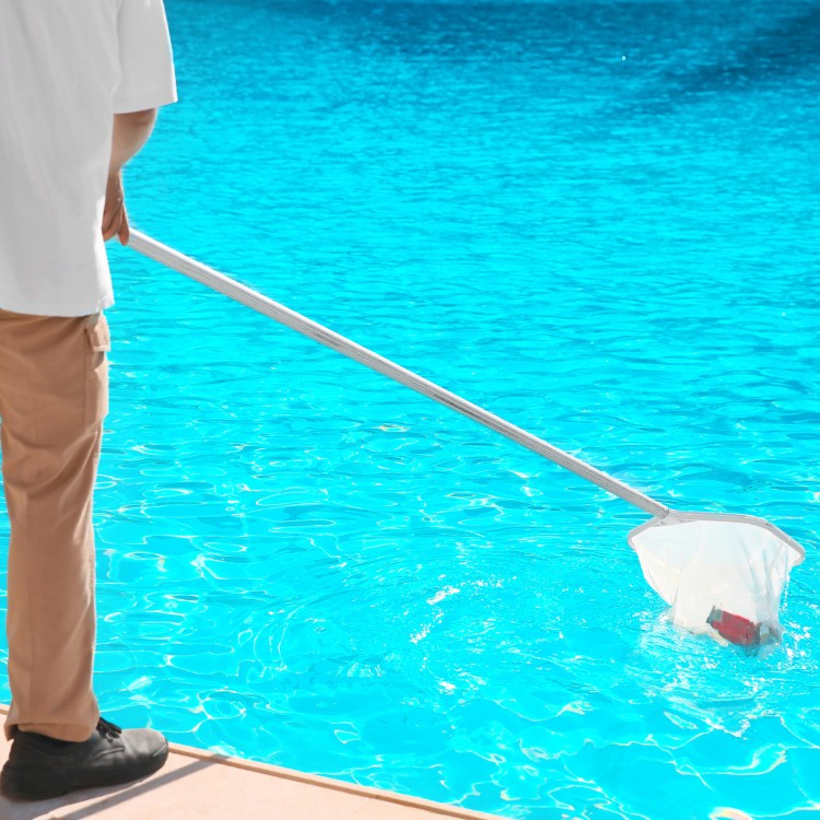 Pool cleaning services in Oakdale, CA